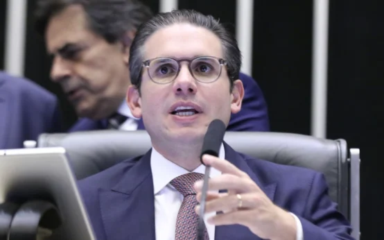 Hugo diz à CNN que plano de contingência contra tarifaço terá prioridade