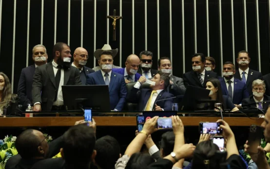 Corregedor prevê novo rito e punição a deputados bolsonaristas deve demorar
