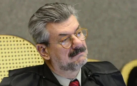 Ministro do STJ acusado de importunação sexual é internado com dor no peito