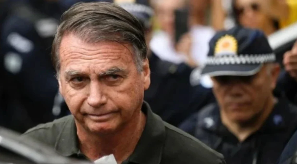 PF diz que Bolsonaro relatou "boa adaptação" em cela da Papudinha